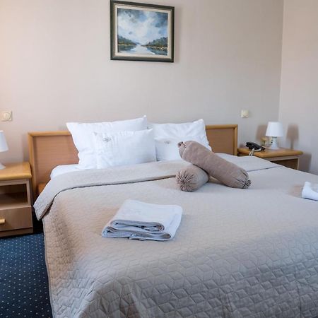 Ni Garni Hotel Panorama Lux מראה חיצוני תמונה
