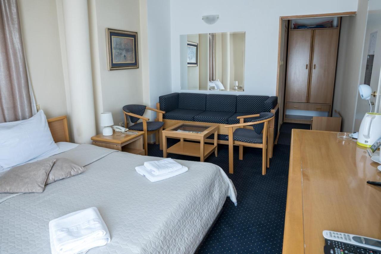Ni Garni Hotel Panorama Lux מראה חיצוני תמונה