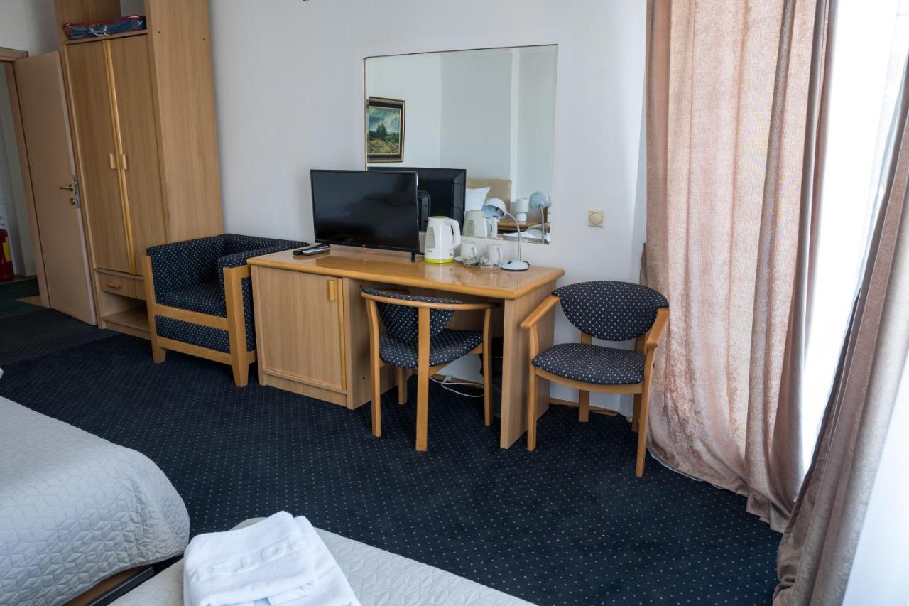 Ni Garni Hotel Panorama Lux מראה חיצוני תמונה
