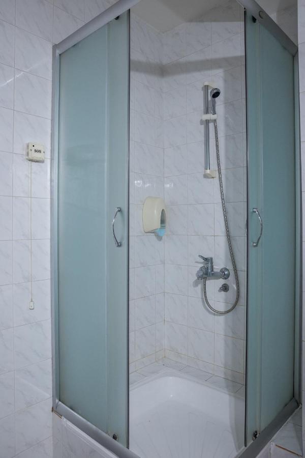 Ni Garni Hotel Panorama Lux מראה חיצוני תמונה