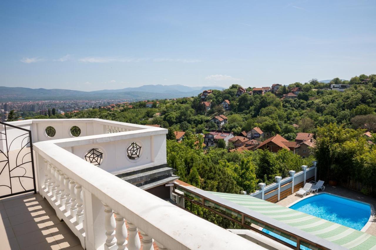 Ni Garni Hotel Panorama Lux מראה חיצוני תמונה