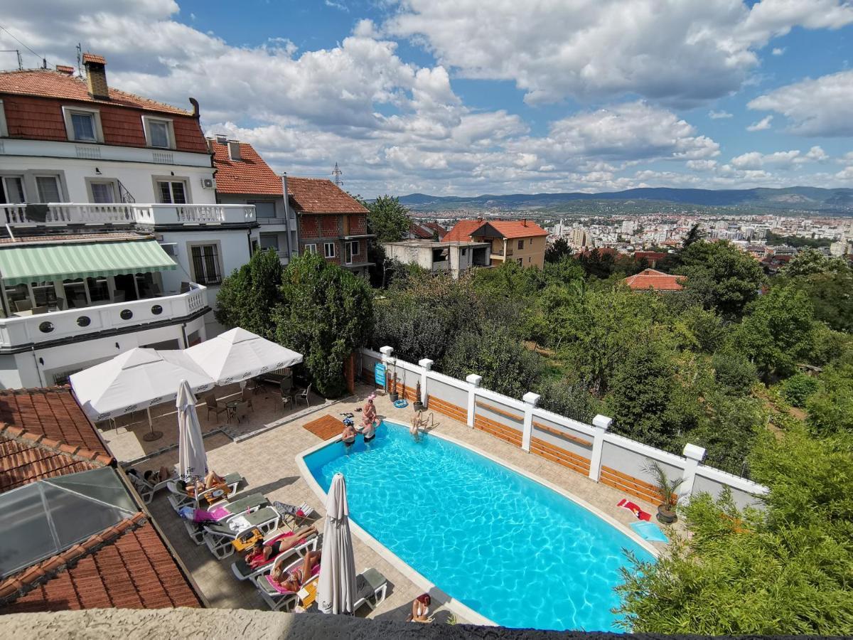 Ni Garni Hotel Panorama Lux מראה חיצוני תמונה