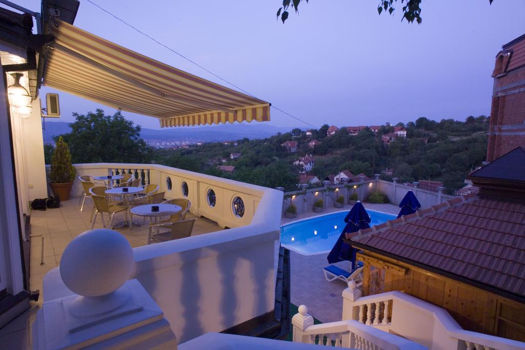 Ni Garni Hotel Panorama Lux מראה חיצוני תמונה