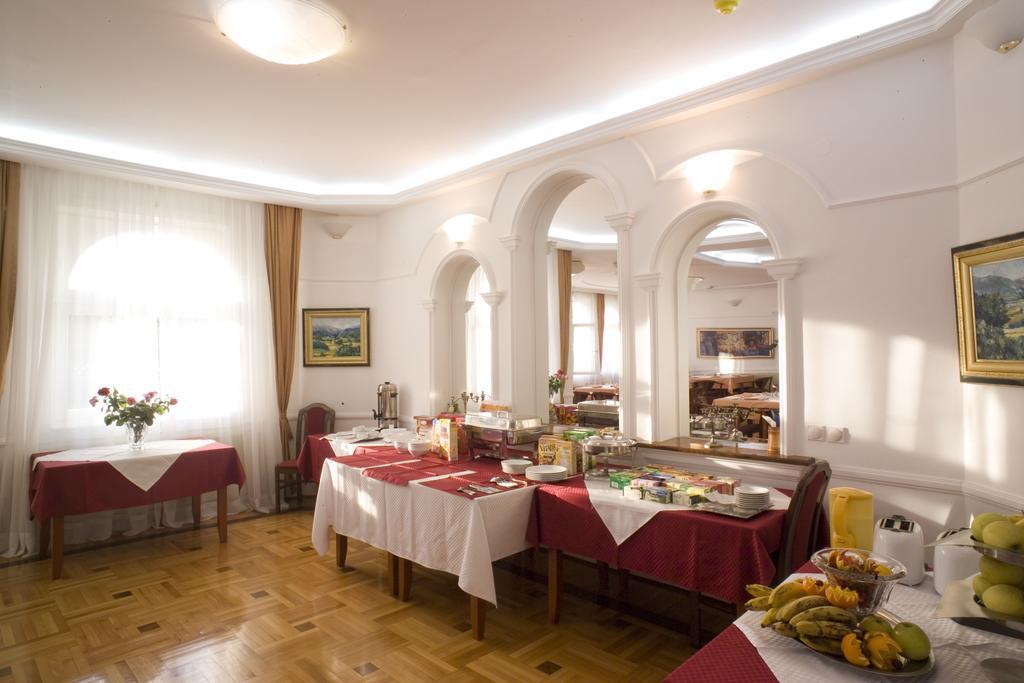 Ni Garni Hotel Panorama Lux מראה חיצוני תמונה